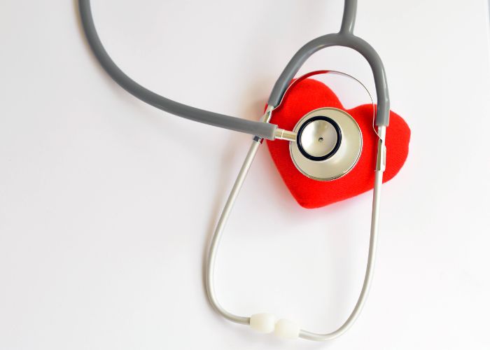 trẻ 6 tháng đổ mồ hôi trộm ở đầu nhiều