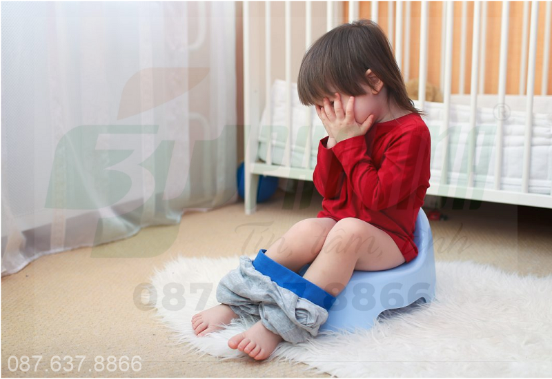 Bệnh kiết khiến trẻ đi ngoài ra máu