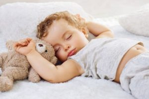 Trẻ 1 tuổi bị ra mồ hôi trộm - Ba mẹ không nên chủ quan!!!