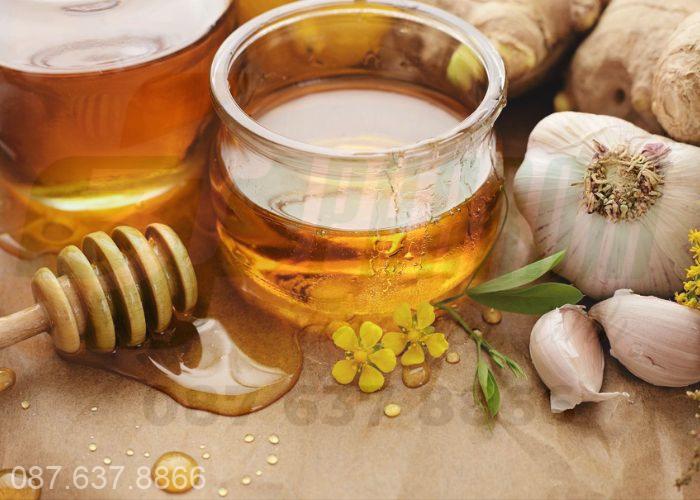 Mật ong - vị thảo dược có chứa chất kháng viêm rất tốt 