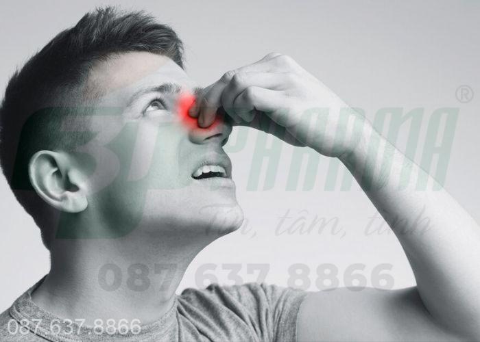 Chảy máu mũi có thể dễ dàng quan sát và phân biệt 