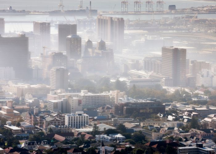 trẻ bị chảy máu cam khi ngủ