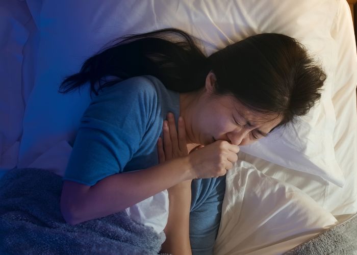 Viêm họng gây ngứa cổ, ho liên tục