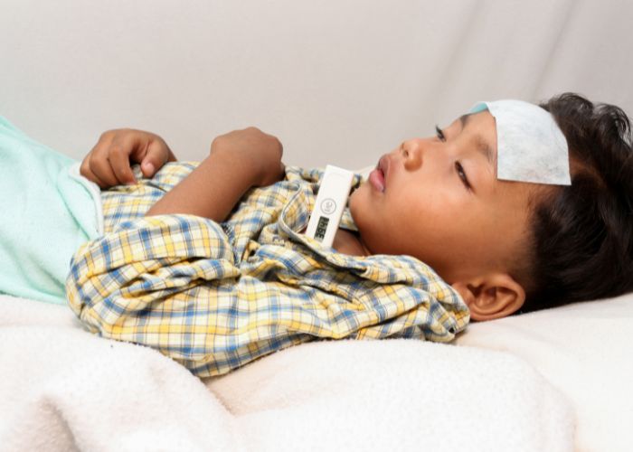 Người bị viêm phế quản sốt cao cần dùng thuốc hạ sốt