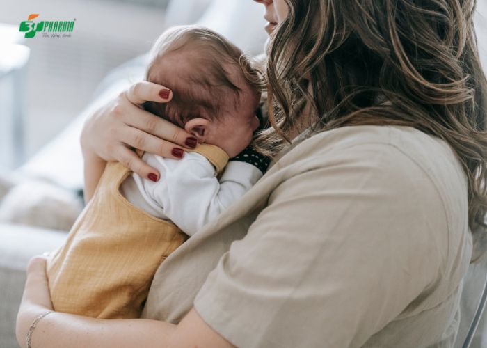 Trẻ sơ sinh có hệ miễn dịch kém rất dễ mắc dị ứng cơ địa