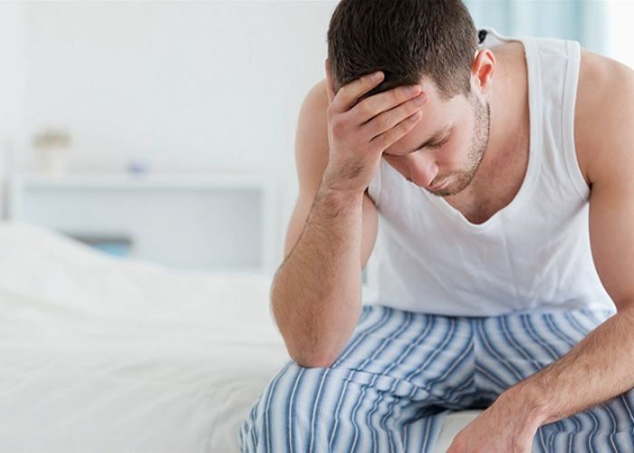 Biến chứng thiếu máu khi bị trĩ có thể khiến người bệnh mệt mỏi, kiệt sức