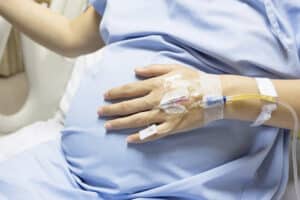 ba bau truyen nuoc co tot khong